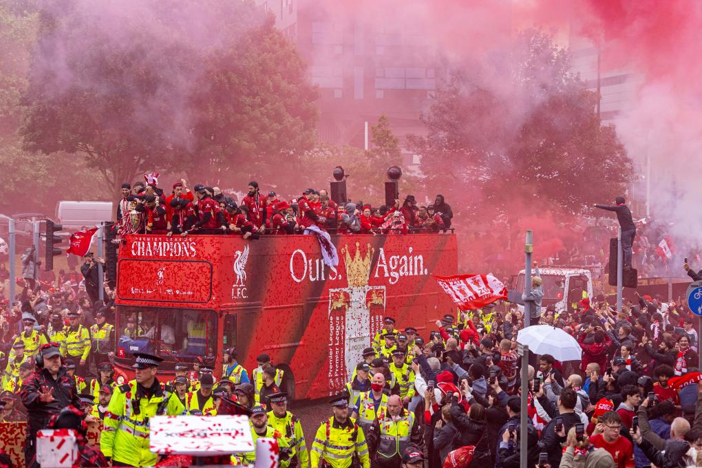 英超倒计时，犹他爵士赛后绝杀压哨，细节引发关注，媒体盛赞，更衣室氛围转暖的简单介绍
