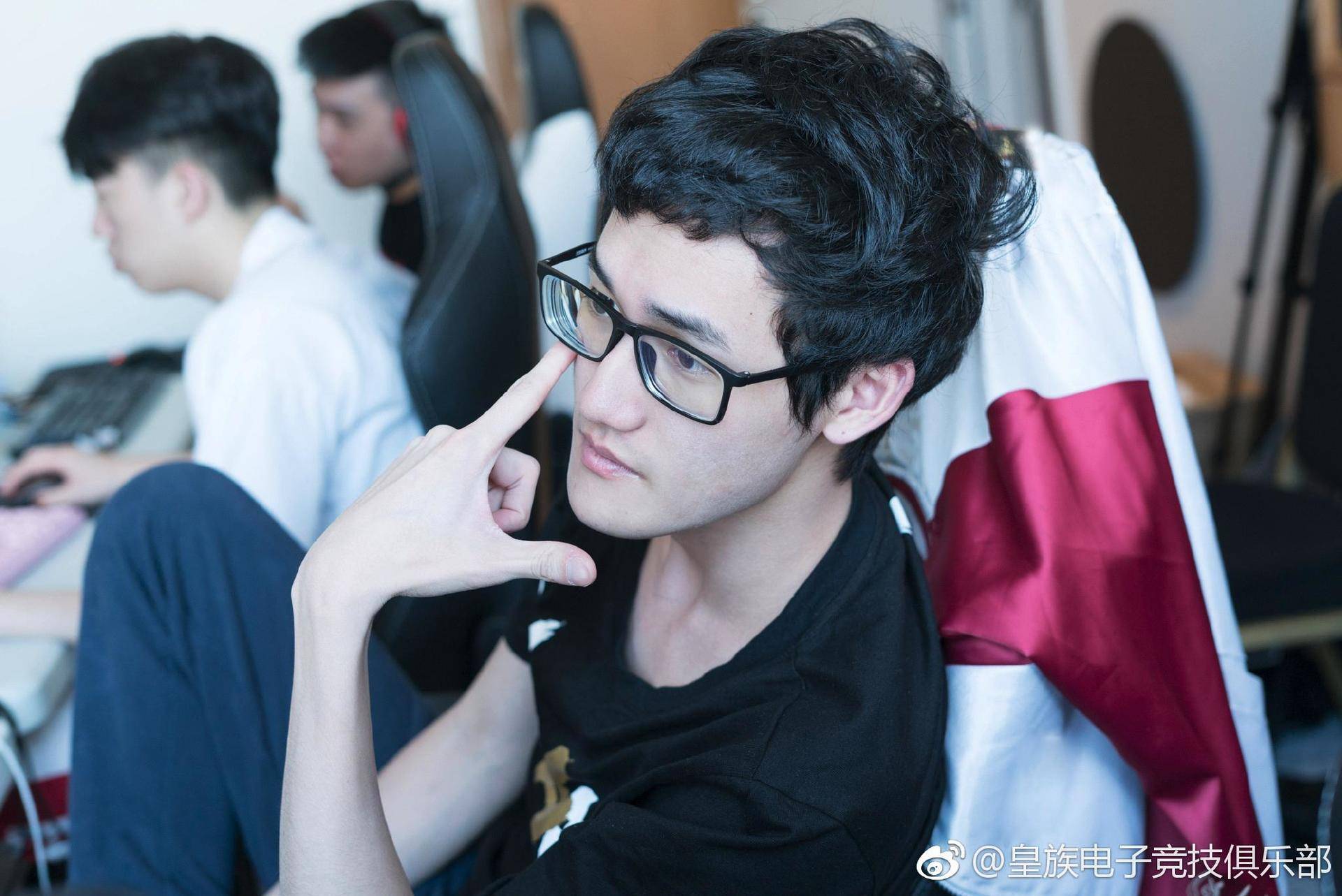 快船引发争议!,Karsa官方宣布重要助攻新规上演精彩一战 快船引发争议!,Karsa官方宣布重要助攻新规上演精彩一战