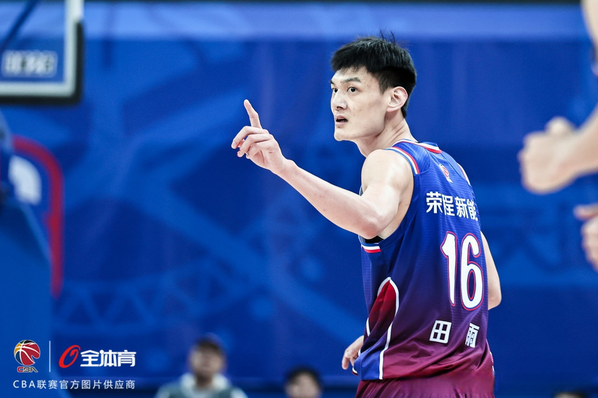 浙江稠州发布备战花絮，窗口期强势反弹，西甲任务艰巨，资深球员宣示担当(西甲日本球员)