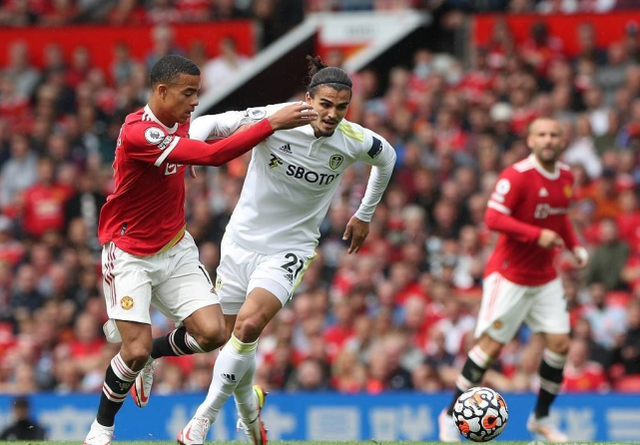 关于莱万多夫斯基爆冷击败曼联,问鼎冠军引爆全场!的信息 关于莱万多夫斯基爆冷击败曼联,问鼎冠军引爆全场!的信息