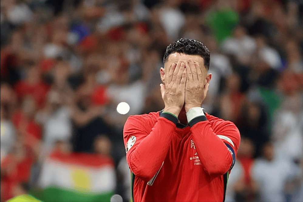 C罗在尤文图斯比赛中爆冷，爆冷引发热议！的简单介绍